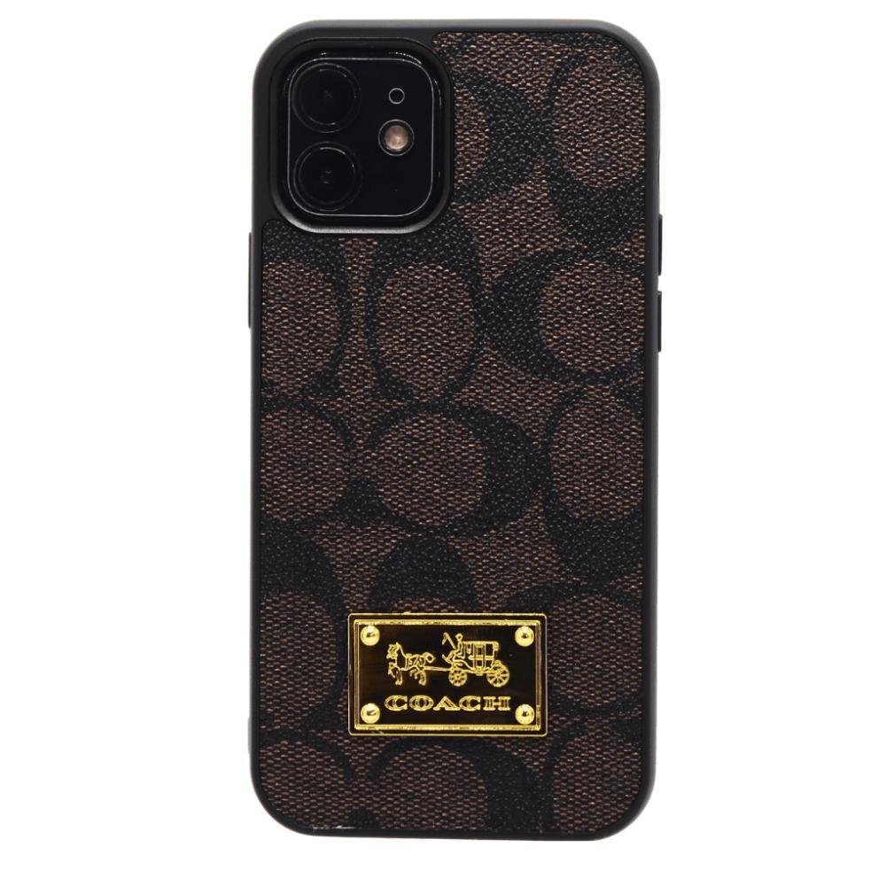 case-coach-iphone-15-pro-chocolate-estuche-protector-funda-emblematica
