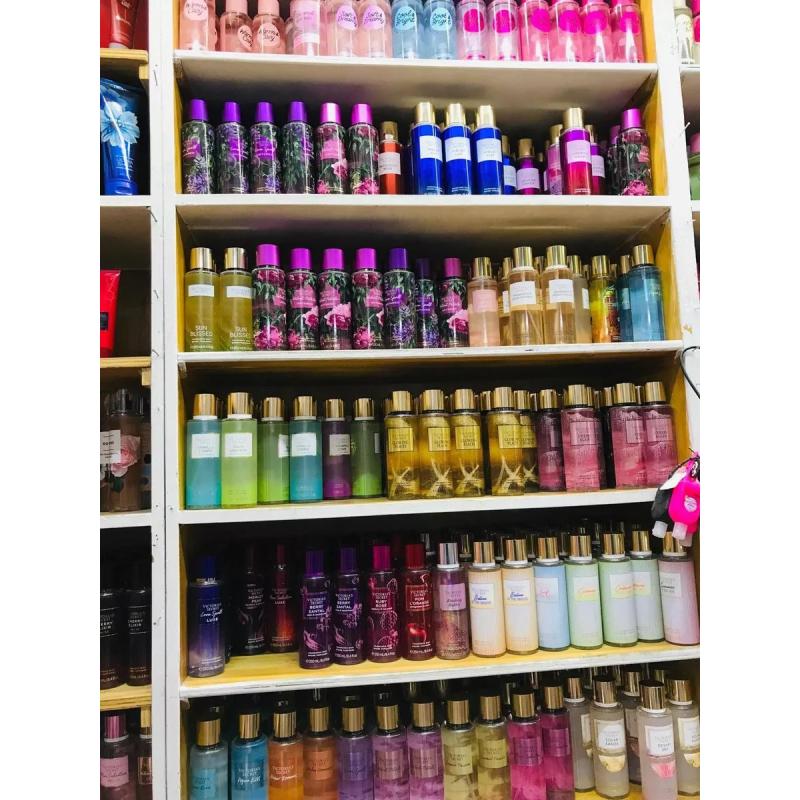 Paca De 10 Piezas De Victoria Secret (bodies,cremas,splahs